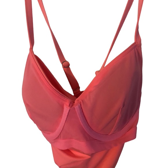 Athleta Swimsuit Top 34D/DD - Picture 6 of 6